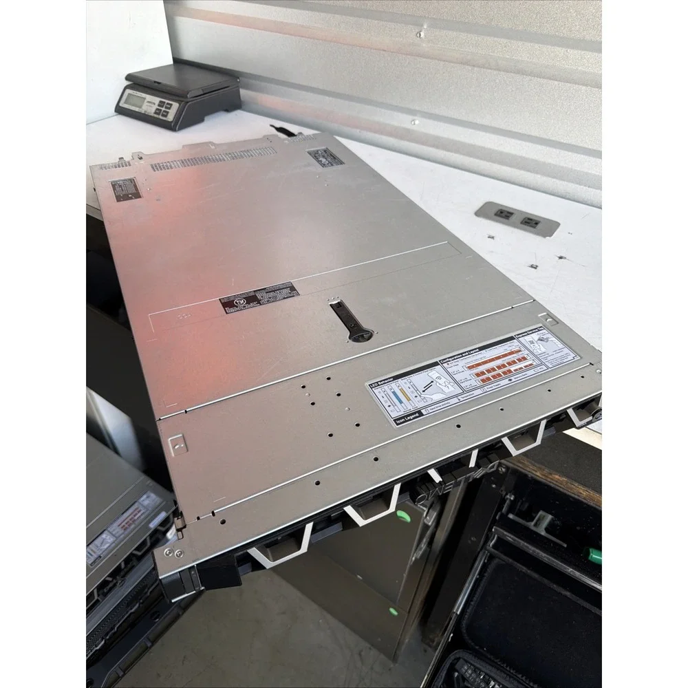 DELL R6525 Server With 30 Pcs Of 16gb Pc4 RAM And 2x 7262 CPU. No HD